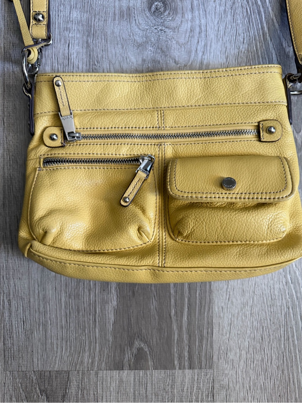Tignanello Yellow Pebbled Leather Crossbody Bag Multi Pocket Zip - Picture 2 of 13